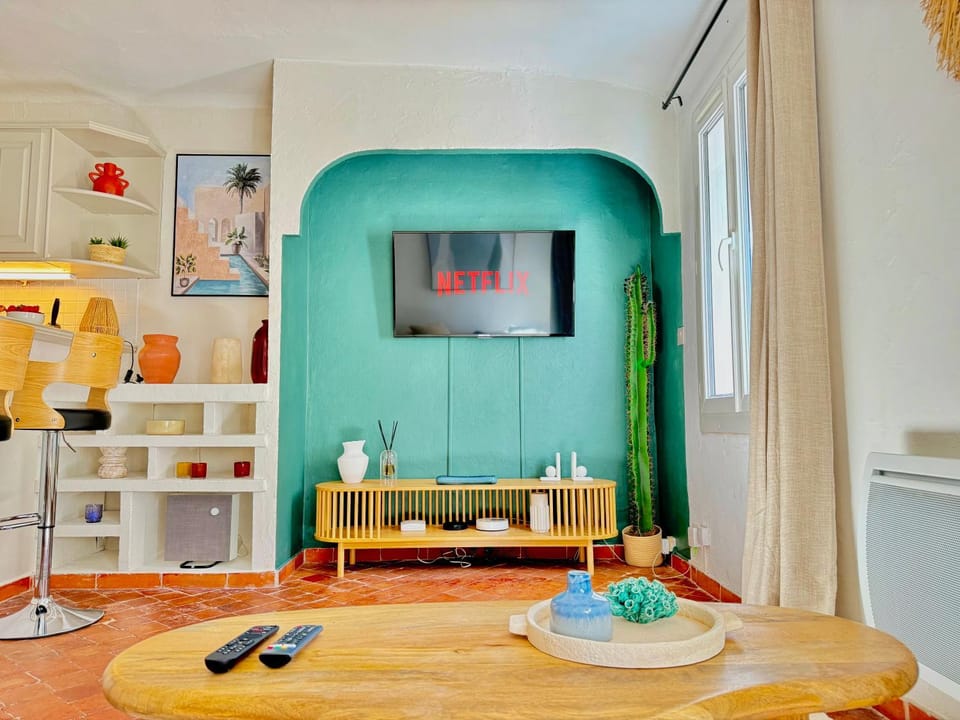 TV and multimedia, Living room