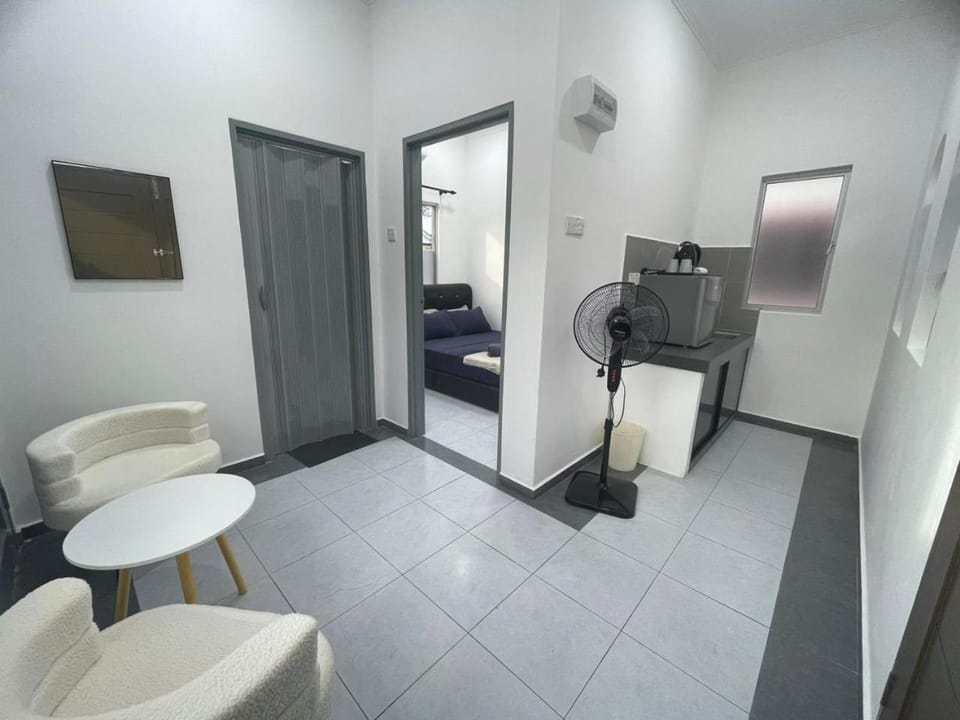 Kitchen or kitchenette, Living room, Photo of the whole room, Seating area, Bedroom