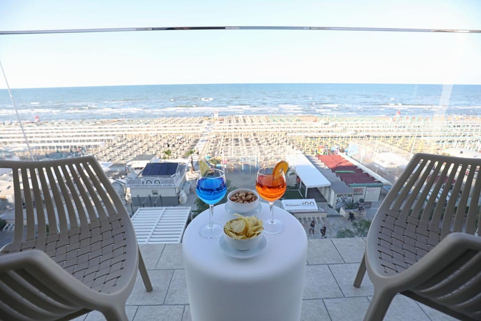 Food and drinks, Sea view