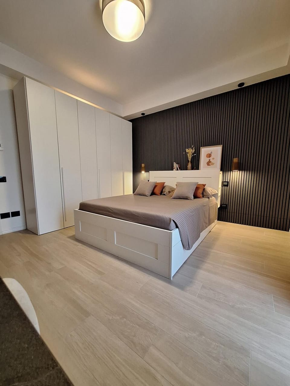 Bed, Photo of the whole room, Bedroom, wardrobe