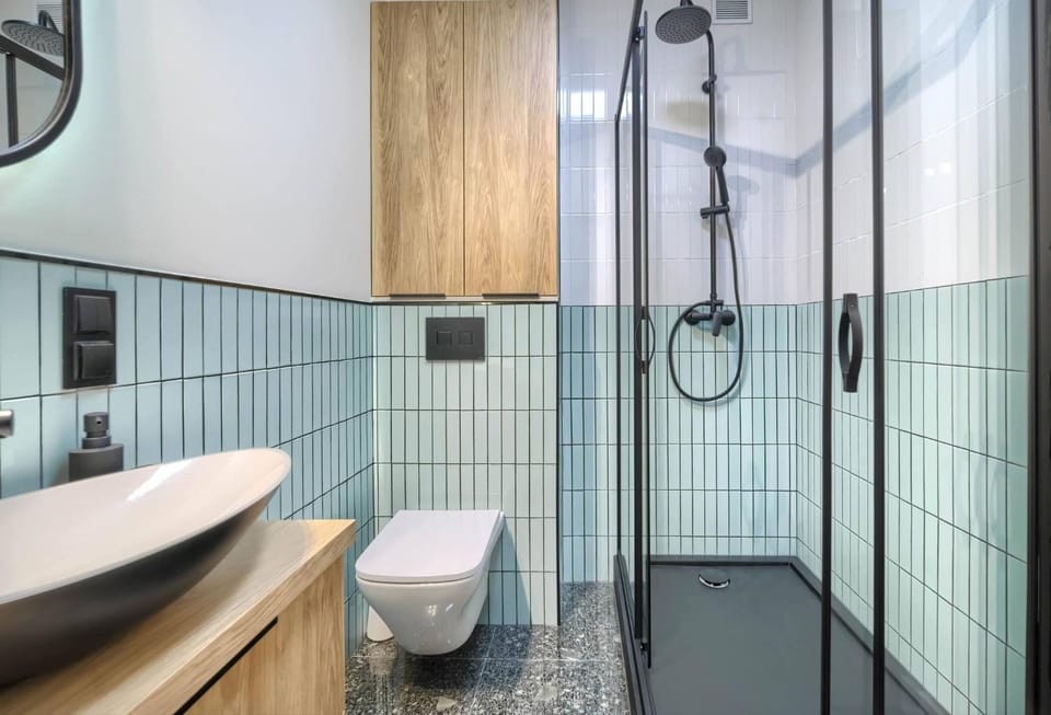 Shower, Toilet, Bathroom