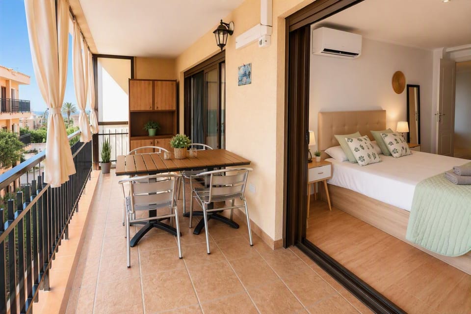 Off site, Balcony/Terrace, Bedroom, Garden view