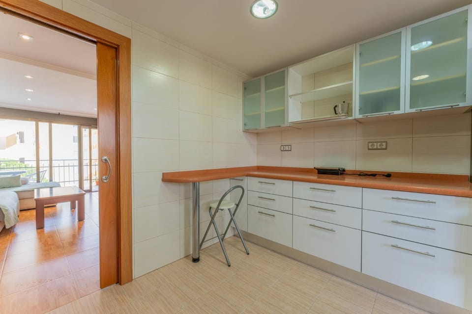 Kitchen or kitchenette, kitchen