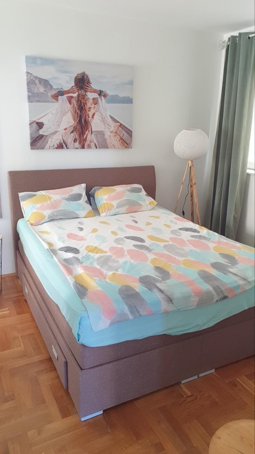 Bed, Bedroom
