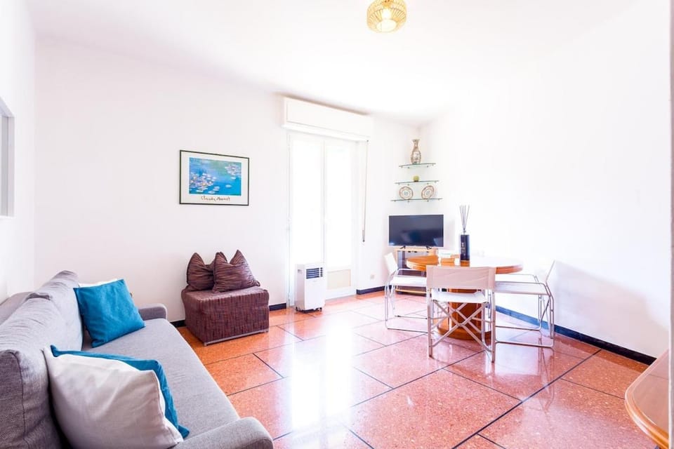 Santa Margherita Center - Steps from the Sea - AC Apartment in Santa Margherita Ligure