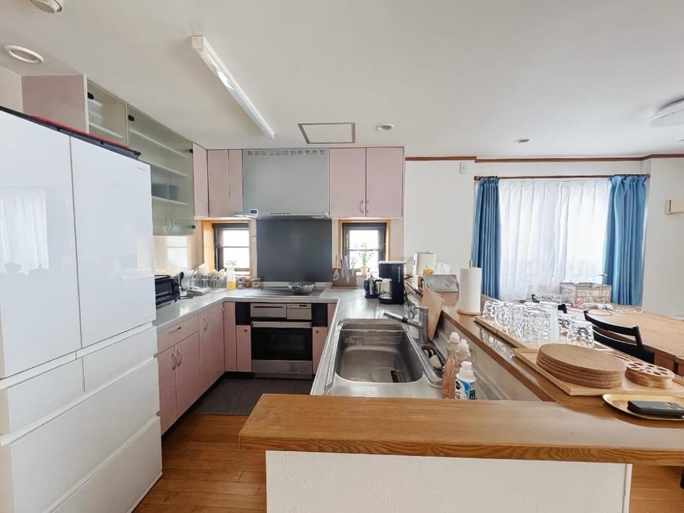 Oversized space for families free parking 2cars Villa in Sapporo
