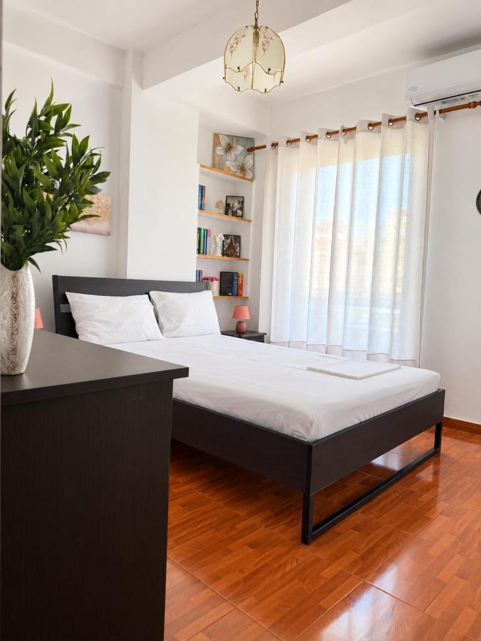 Bed, TV and multimedia, Bedroom, wardrobe