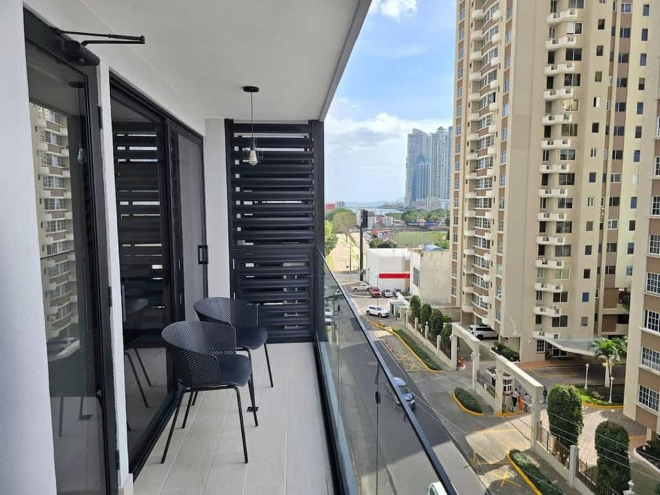 Modern Cozy Apartment Pool, Gym & Coworking Apartment in Panama City, Panama