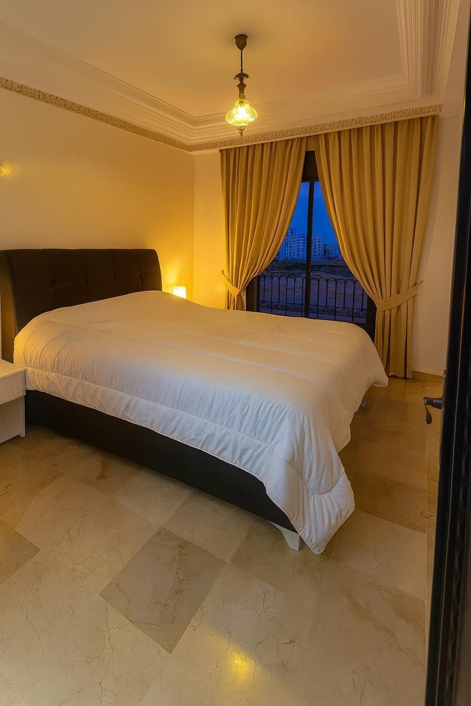 Bed, Balcony/Terrace, Photo of the whole room, Bedroom, flat iron