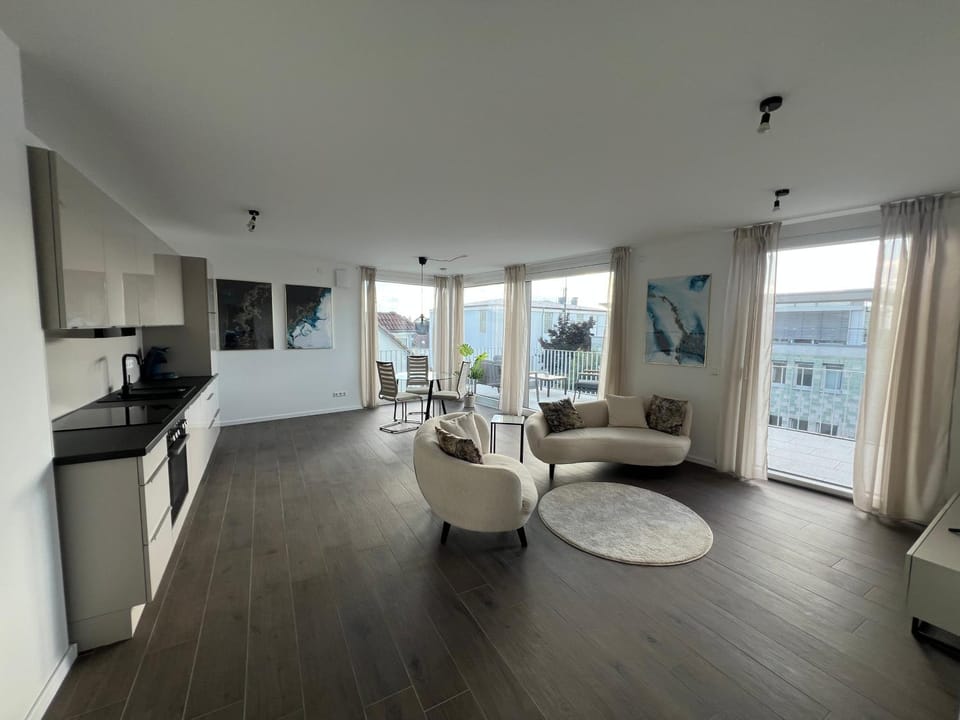 TV and multimedia, Kitchen or kitchenette, Seating area, Dining area