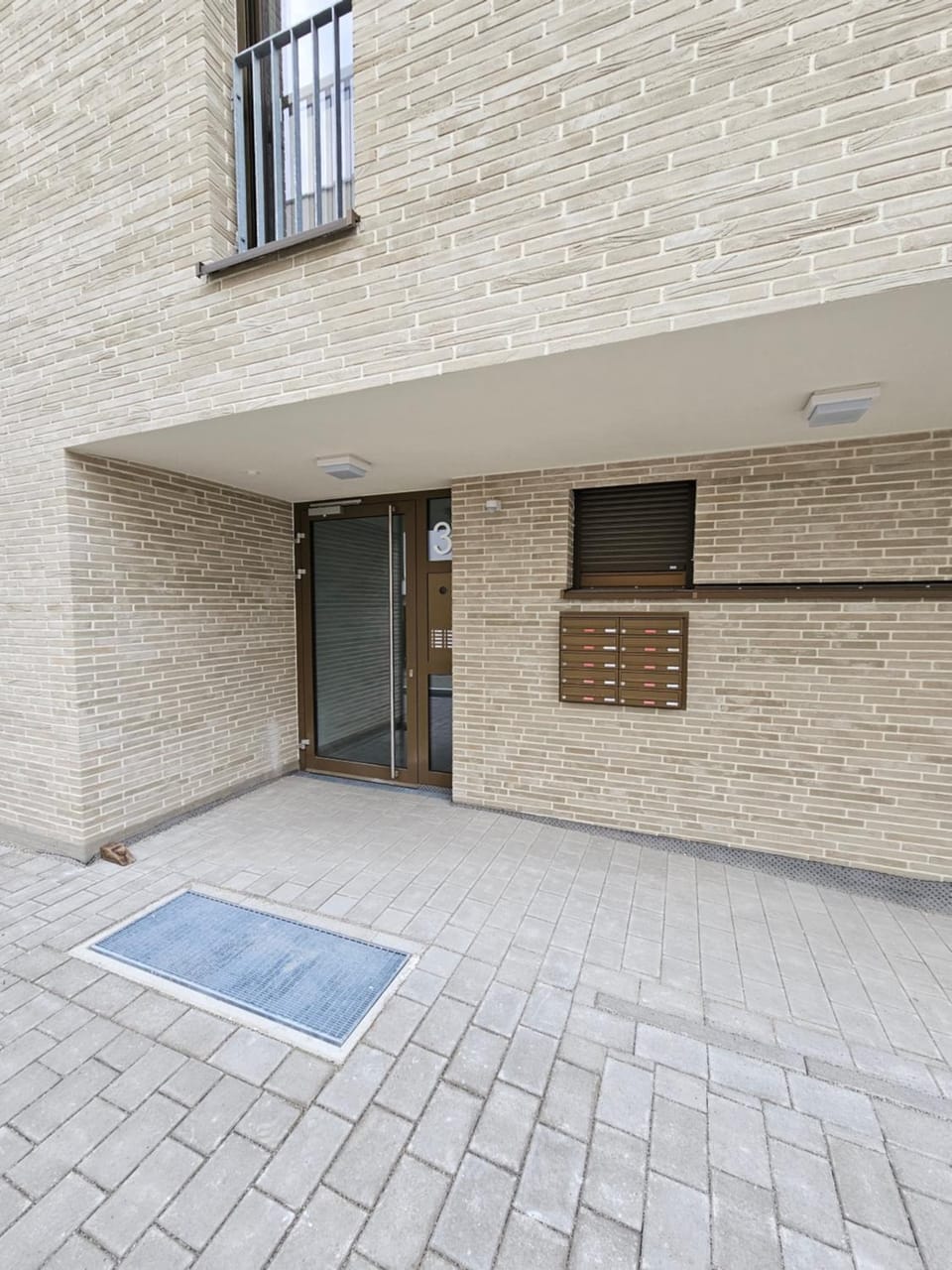 Property building, Facade/entrance