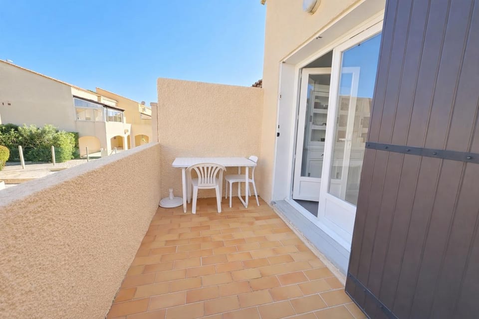 Mahélia, logement climatisé en bord de mer & lac, très au calme, jusqu'à 6 pers Apartment in Le Barcarès