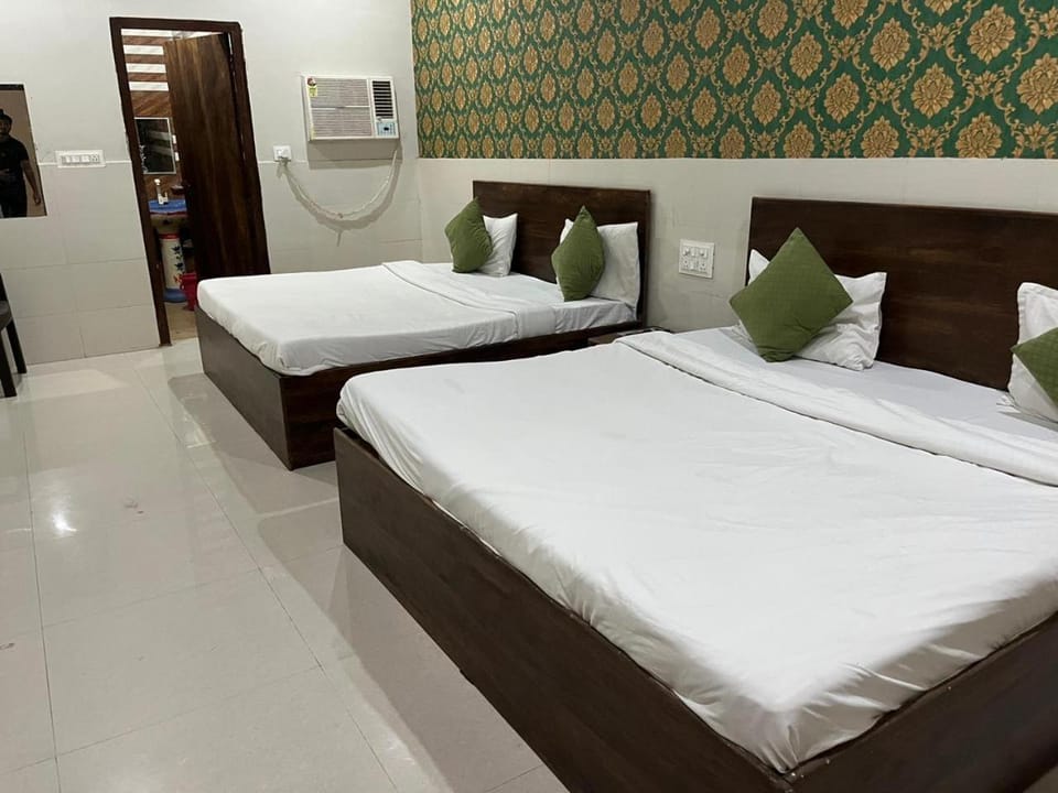 Guest house Apartment in Uttar Pradesh
