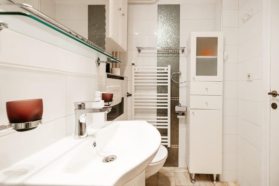 La Boheme - Old Town Vintage Apartment in Bucharest
