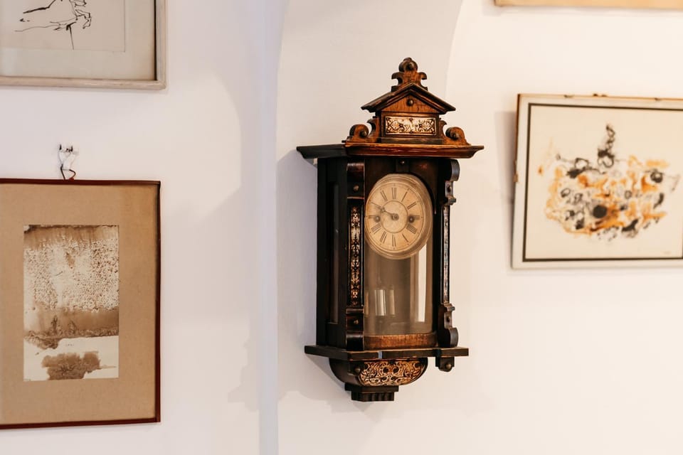 La Boheme - Old Town Vintage Apartment in Bucharest