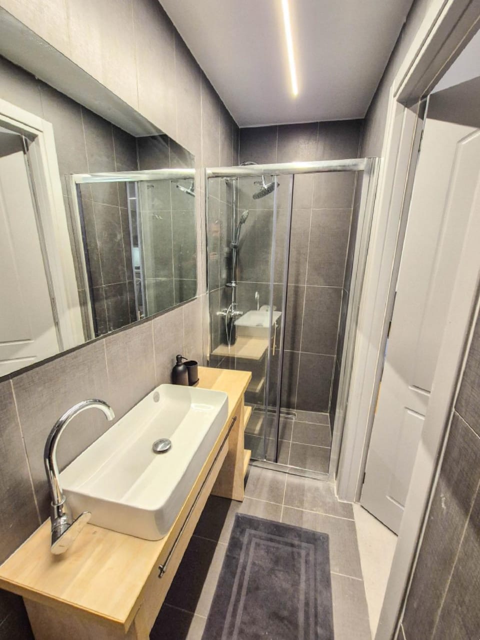 Shower, Bathroom