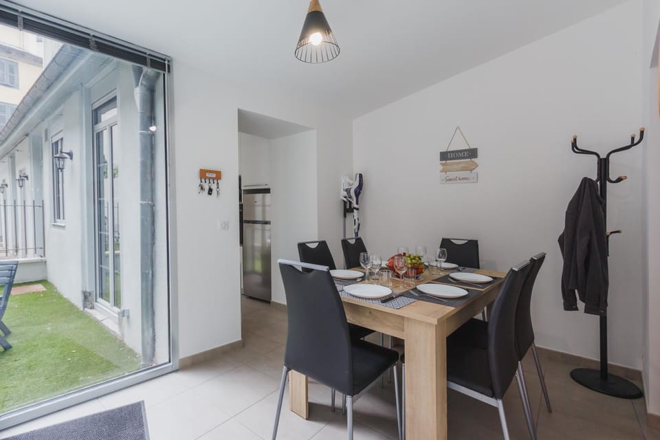 Dining area, Garden view, Inner courtyard view