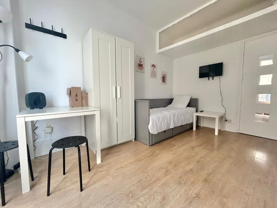 Studio aux portes de Paris Apartment in Paris