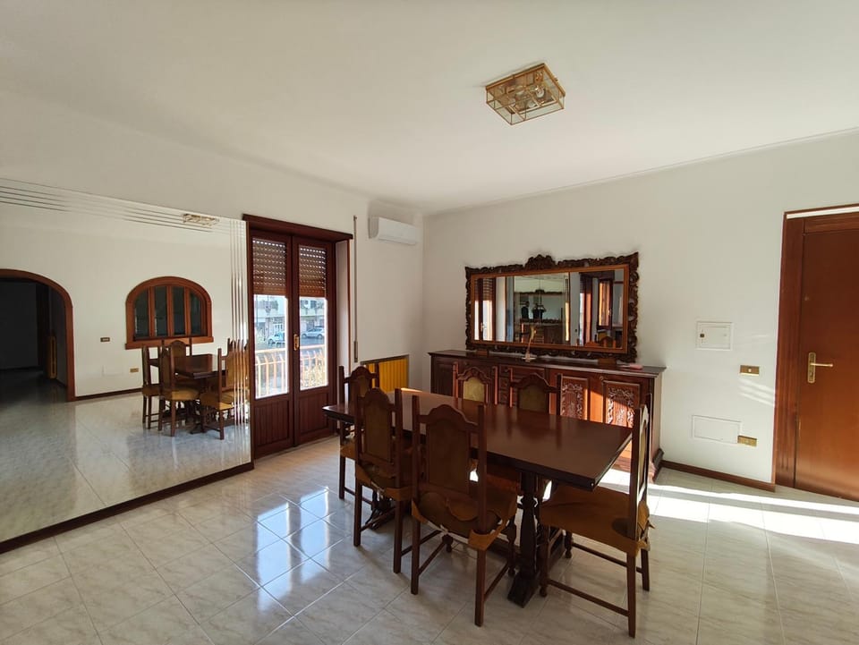 Communal lounge/ TV room, Kitchen or kitchenette
