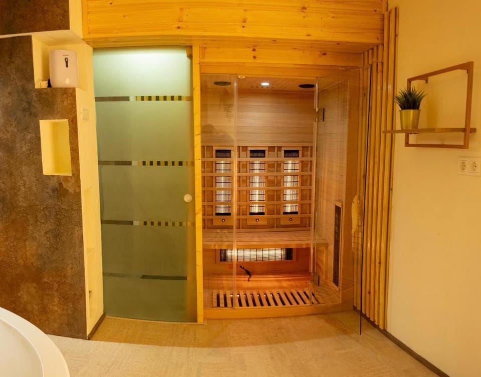 Sauna, Spa and wellness centre/facilities