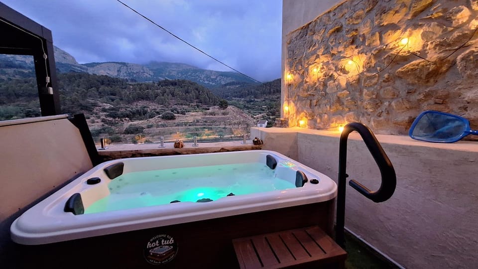 Hot Tub, Hot Tub, Spa and wellness centre/facilities