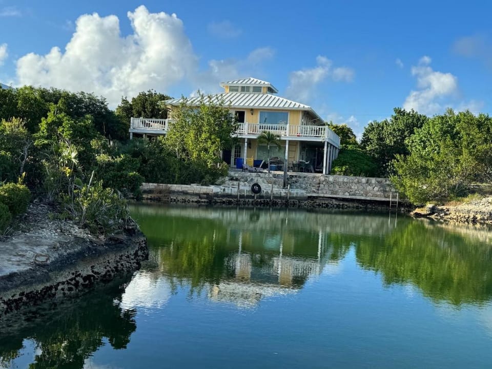 Dockside 1B in Providenciales 7min from Airport Apartment in Turks and Caicos Islands