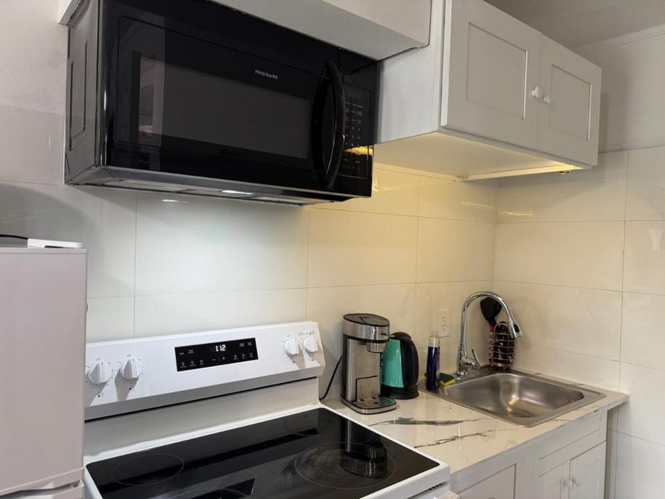 Dockside 1B in Providenciales 7min from Airport Apartment in Turks and Caicos Islands