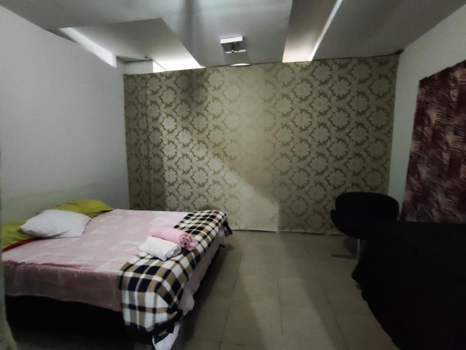 Family room for 3 people Apartment in State of Paraná