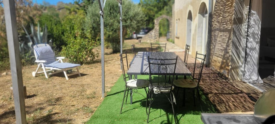 Garden, sunbed