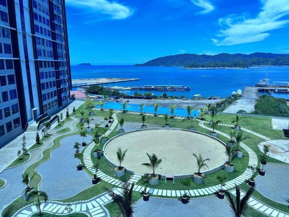 Jesselton Quay Citypads Sunset Seaview & Sunrise Mountview Apartment in Kota Kinabalu