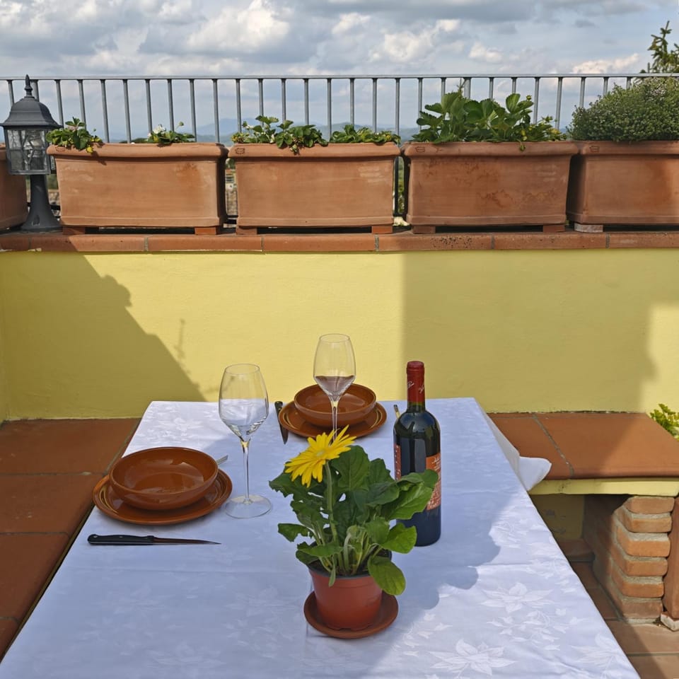 BBQ facilities, View (from property/room), Balcony/Terrace, Dinner