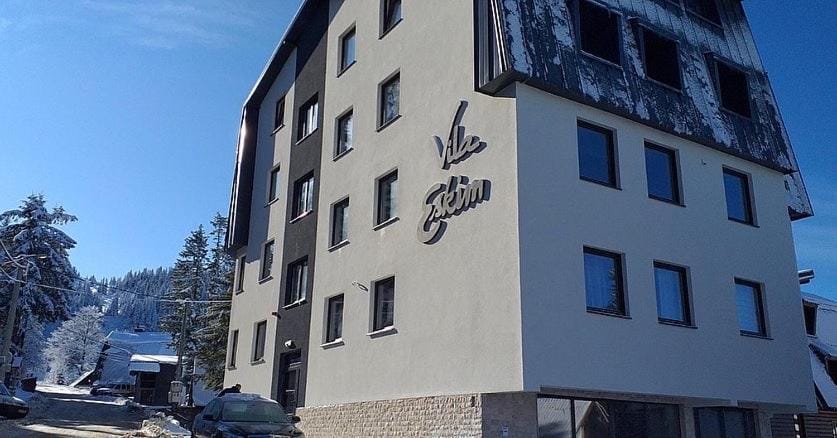 Property building, Day, Winter