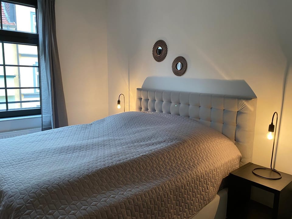 Bed, Bedroom