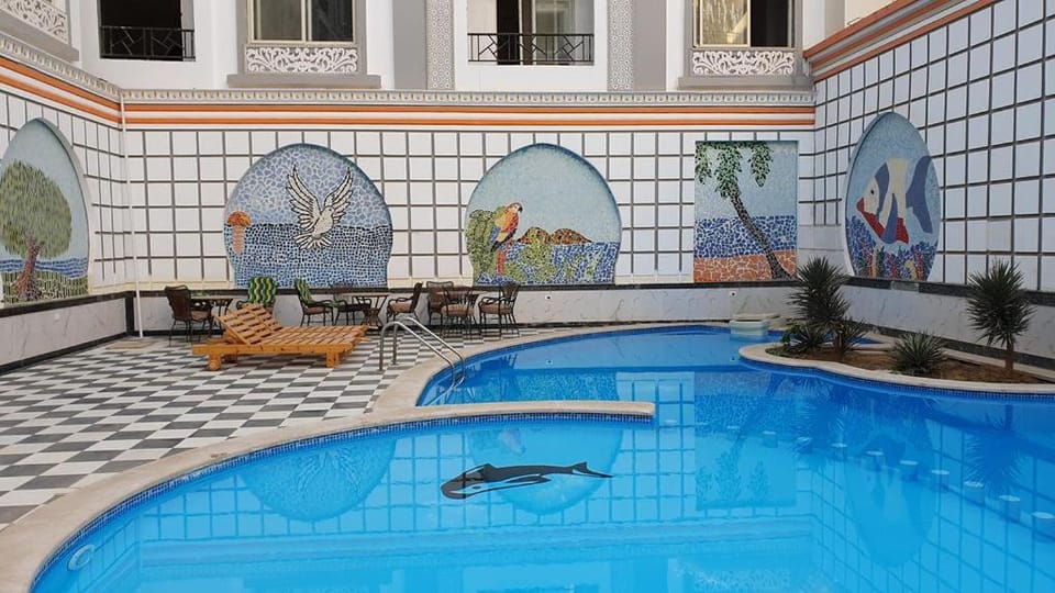 Swimming pool