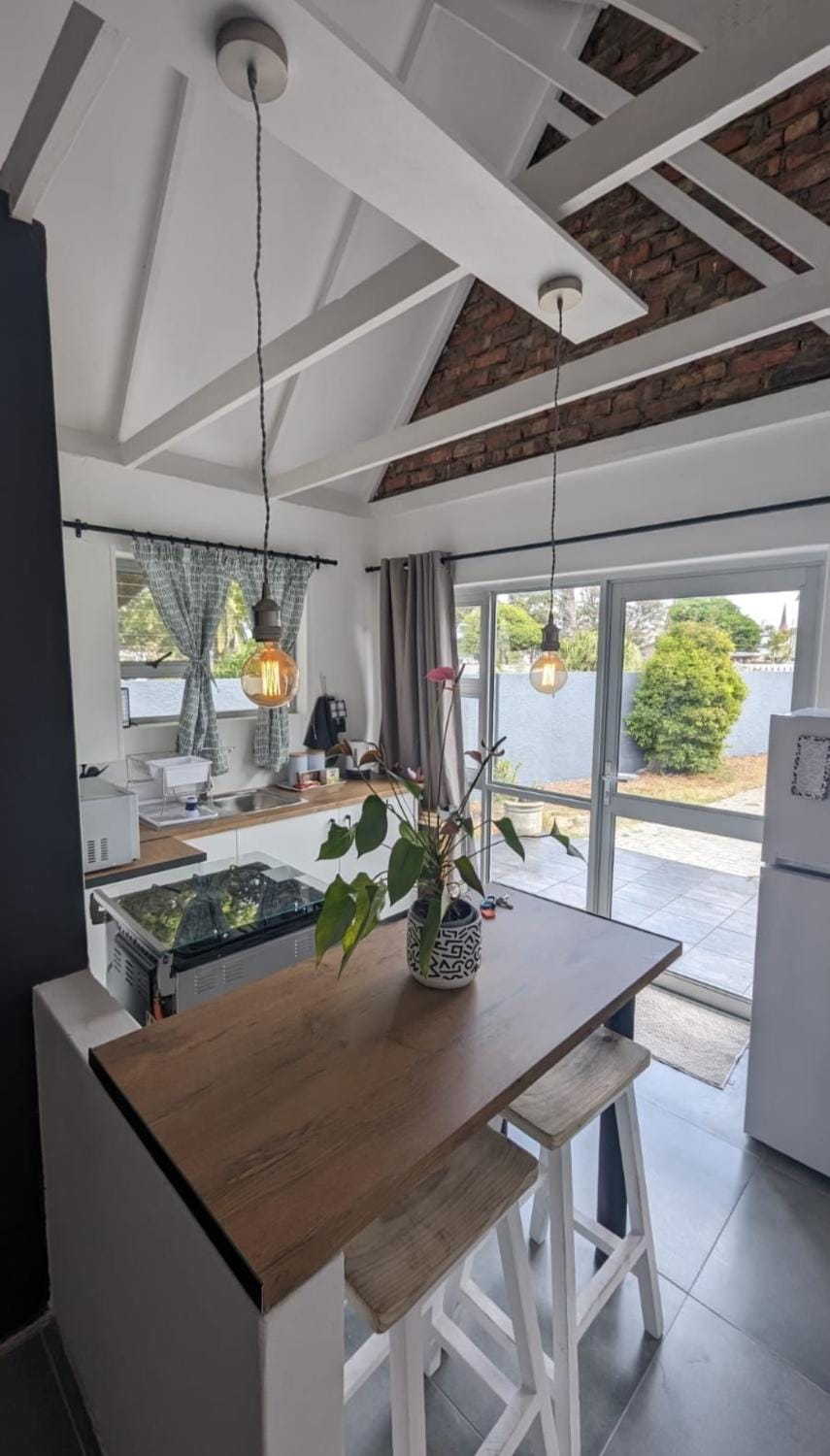 Central Cottage Walmer Bed and Breakfast in Port Elizabeth