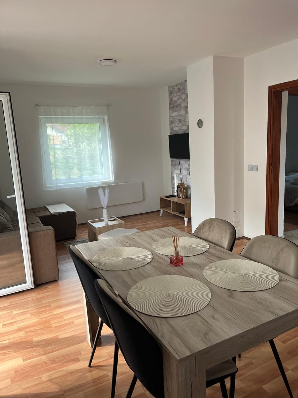 Living room, Dining area