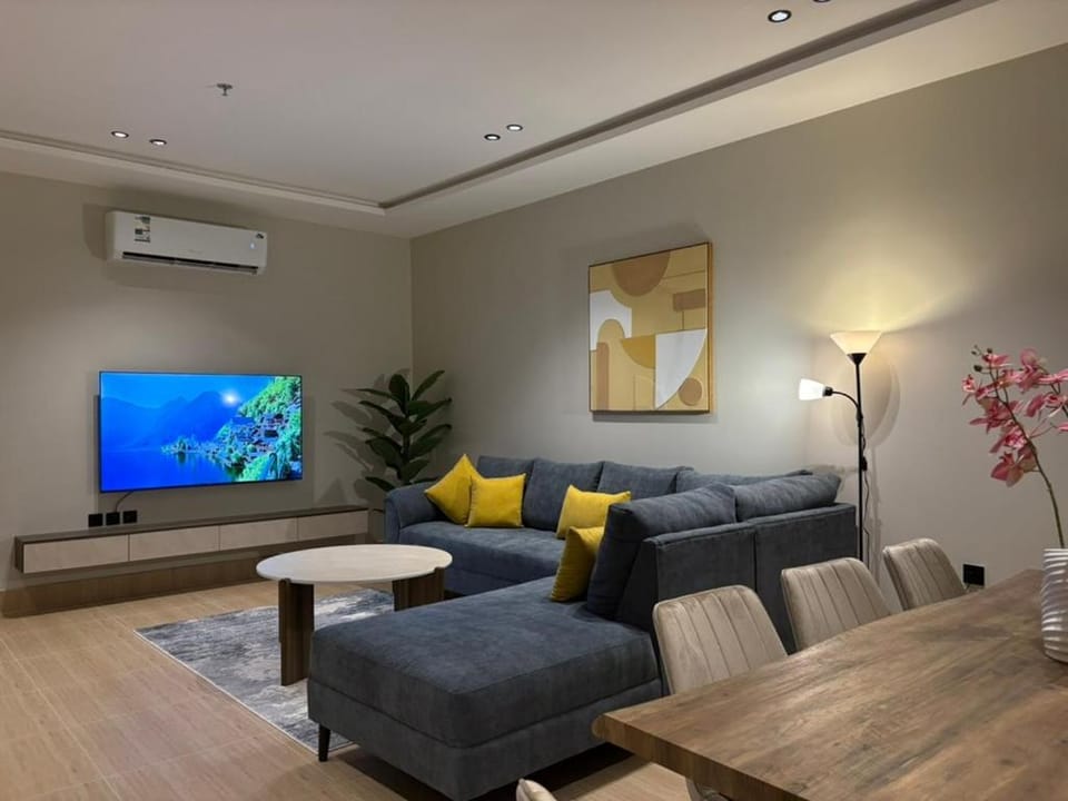 Communal lounge/ TV room, TV and multimedia, Living room, Seating area