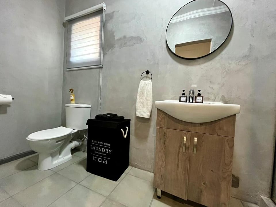 OR Tambo Guest Retreat Unit 3 Apartment in Gauteng