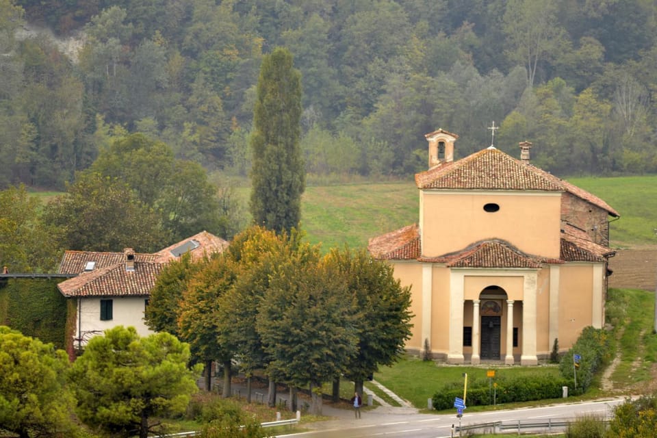 Facade/entrance, Bird's eye view