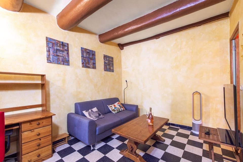 Séjour serein au cœur de la Vieille Ville - Menton Apartment in Menton