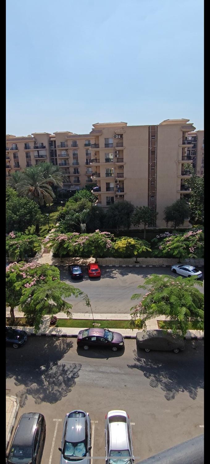 Property building, Day, Neighbourhood, City view, Street view, Location