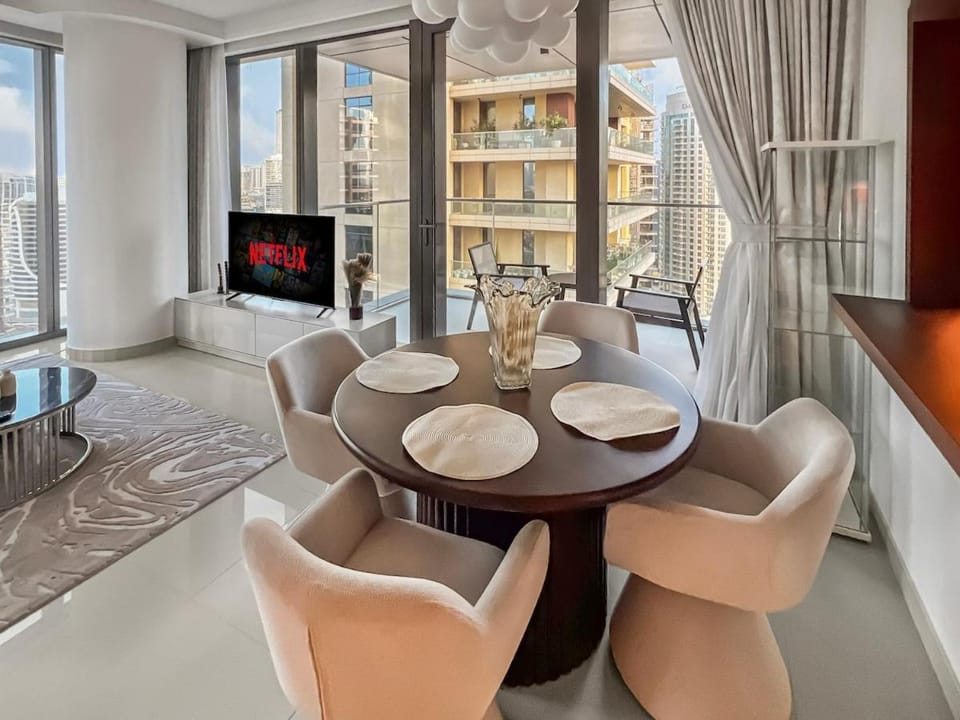 TV and multimedia, Dining area