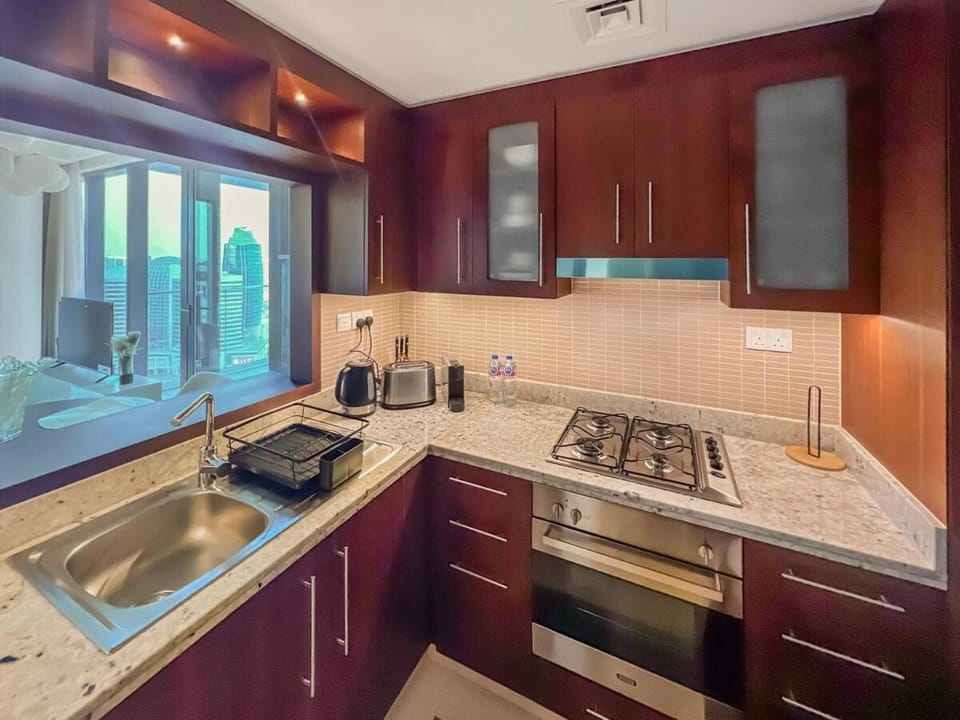 Kitchen or kitchenette, dishwasher