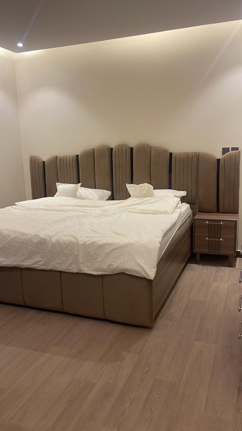شقة فاخره بغرفتين نوم وصالة Apartment in Riyadh