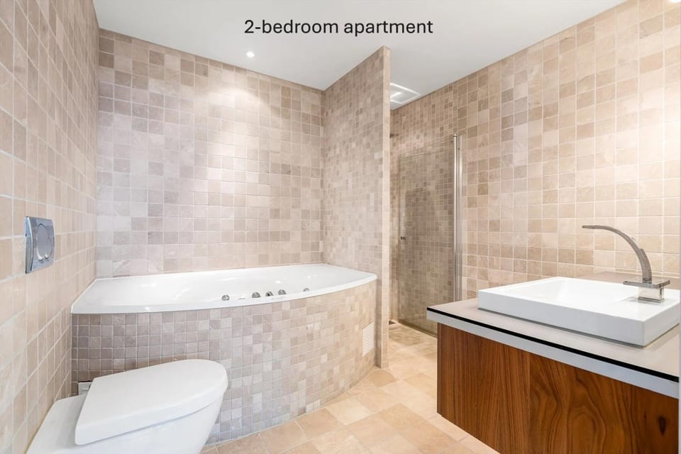 Shower, Toilet, Bathroom, Bath