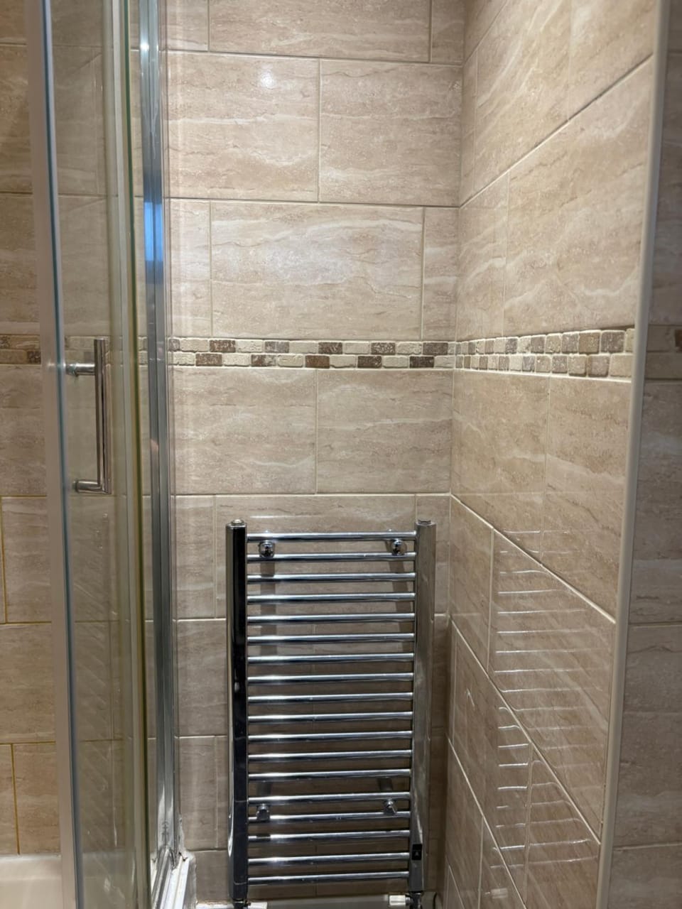 Single cosy room in family home-Wednesbury Vacation rental in Birmingham