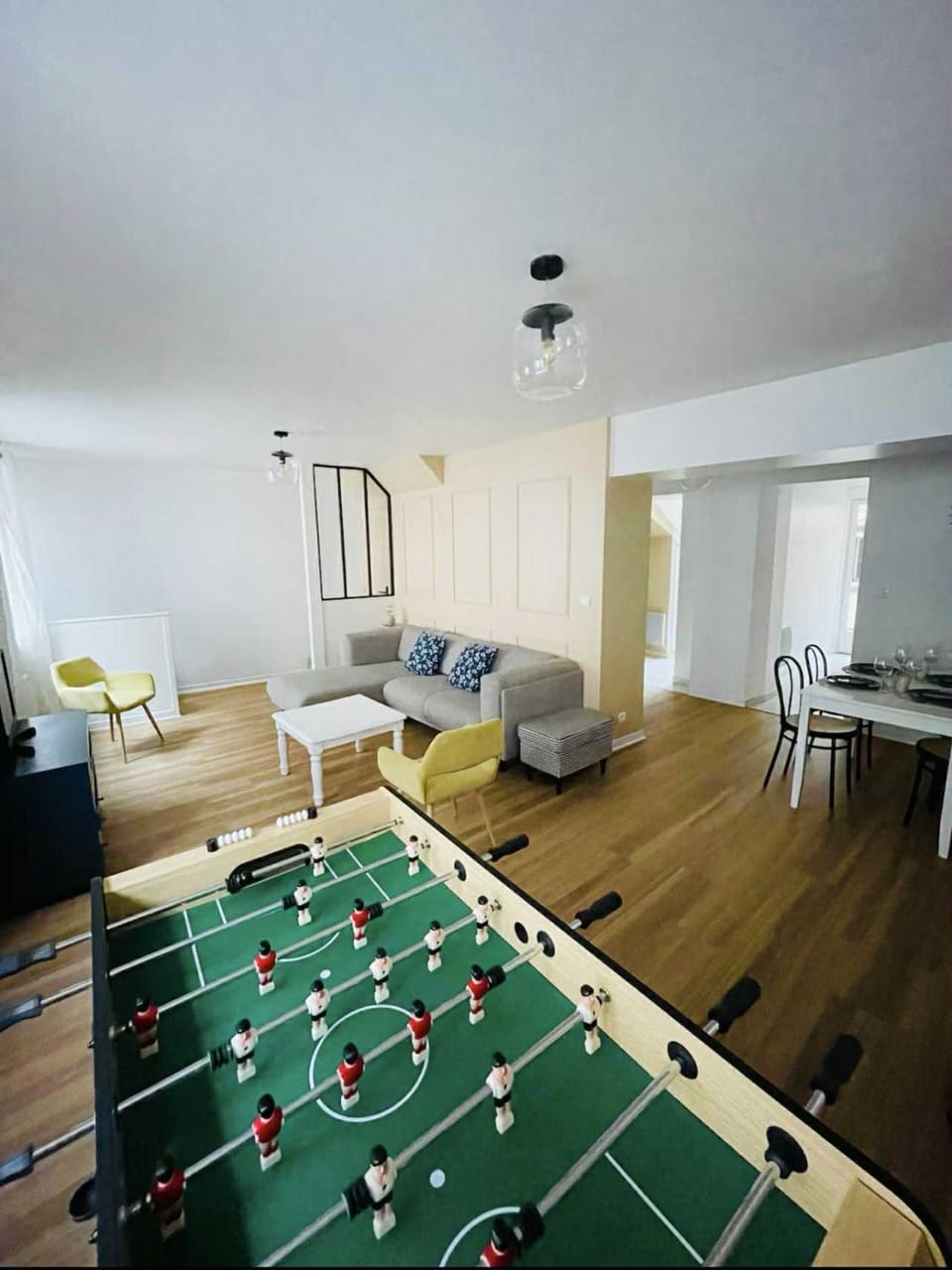 Game Room, Living room