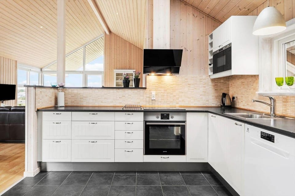 LK2175-Lokken-Finhvalvej-11 House in Løkken