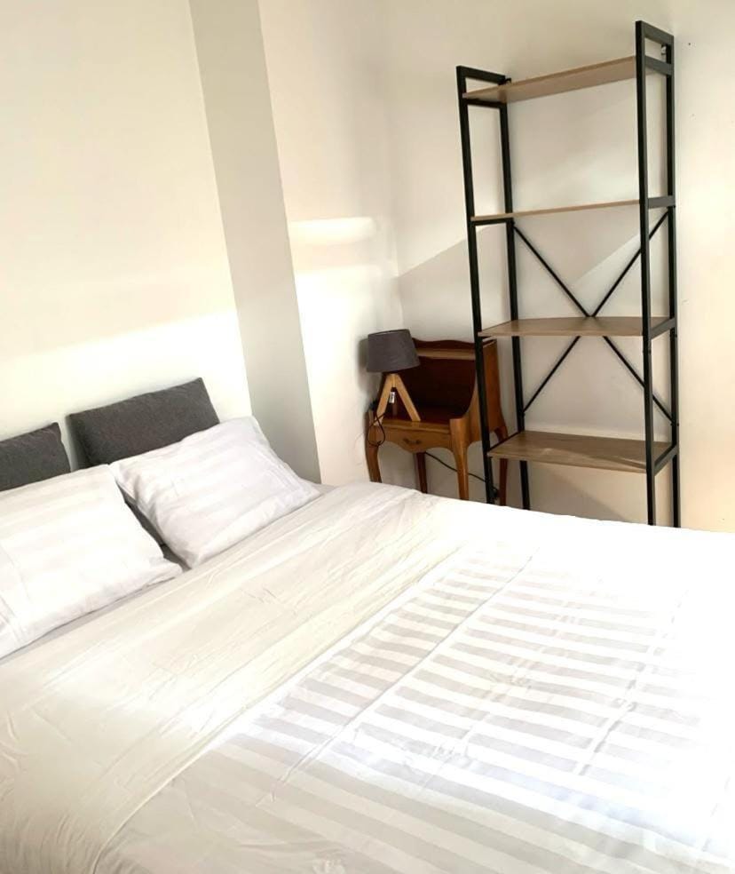 Tres Agréable logement a Vierzon, parking gratuit a proximite' Apartment in Centre-Val de Loire