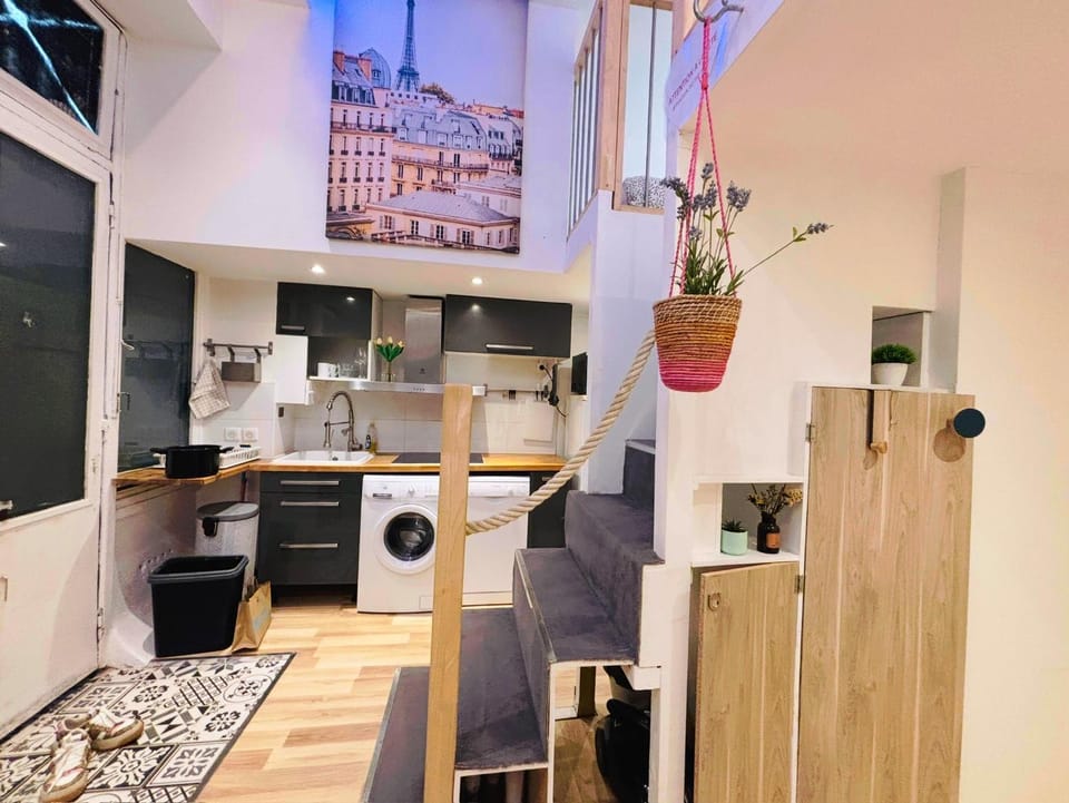 Cozy loft near the Marais district Apartment in Paris